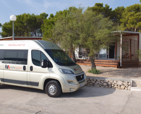 Mikrobusz bérlés Fótról, ha idősebbeket viszel kényelmesen utazni - nobilismobilis.hu